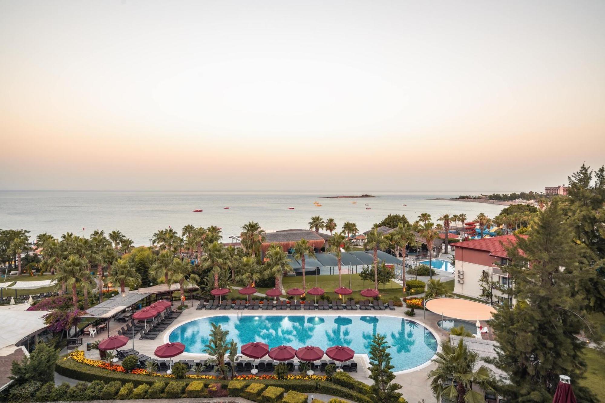 Justiniano Deluxe Resort 欧库卡拉 外观 照片